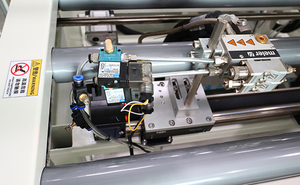 热熔胶封箱机,封箱机,包装机生产厂家